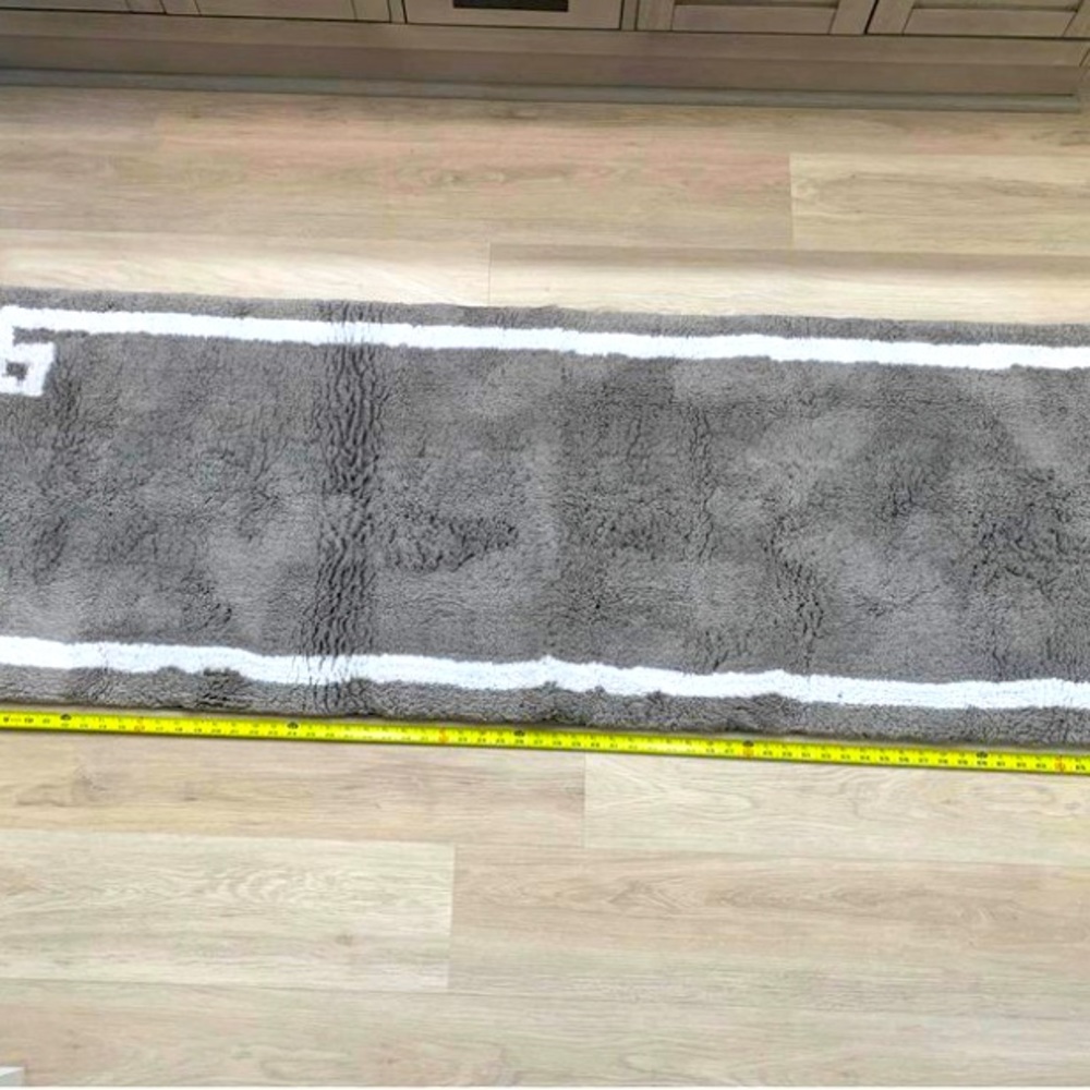 Bathroom Rug - Picture 2 of 3